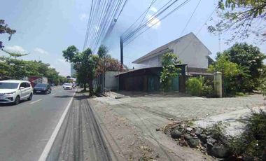 Tanah Lahan Luas Pinggir Jalan Raya Colomadu Solo Strategis