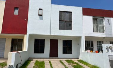 Casa dentro de condominio — 3 habitaciones, 2.5 baños y cochera para 2 autos Casa
