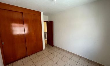 Casa dentro de condominio — 3 habitaciones, 2.5 baños y cochera para 2 autos Casa