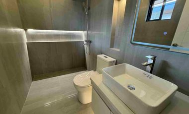 MODERN SEMI FURNISHED HOUSE IN BF HOMES PARAÑAQUE