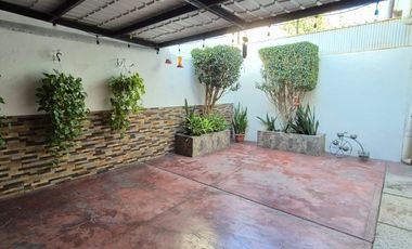 Casa en renta en Misión del Sol, semi amueblada