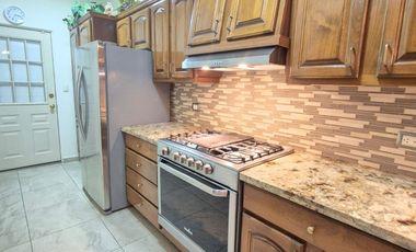 Casa en renta en Misión del Sol, semi amueblada