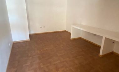 Renta oficinas, diferentes medidas y distribución. Sobre Av. Juárez