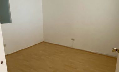 Renta oficinas, diferentes medidas y distribución. Sobre Av. Juárez