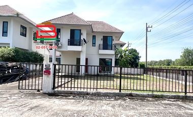 บ้านเดี่ยว เนื้อที่ 102 ตร.ว. โครงการ ดิเออเบิร์น รังสิต-นครนายก คลอง 15 ใกล้ปั้ม ปตท.คลอง 15 ถนนรังสิต-นครนายก ตำบลคลองใหญ่ อำเภอองครักษ์ นครนายก