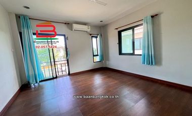 บ้านเดี่ยว เนื้อที่ 102 ตร.ว. โครงการ ดิเออเบิร์น รังสิต-นครนายก คลอง 15 ใกล้ปั้ม ปตท.คลอง 15 ถนนรังสิต-นครนายก ตำบลคลองใหญ่ อำเภอองครักษ์ นครนายก