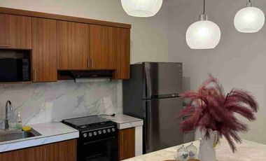 Dijual Villa Baru Modern Tropis Dekat Dyatmika