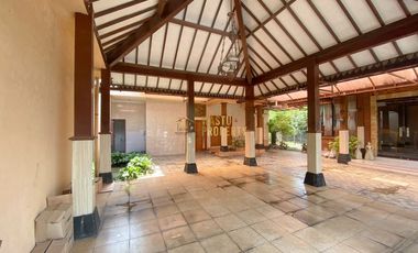 RUMAH MEWAH 7 KAMAR COCOK UNTUK HOMESTAY DI PLERET BANTUL, FURNISH