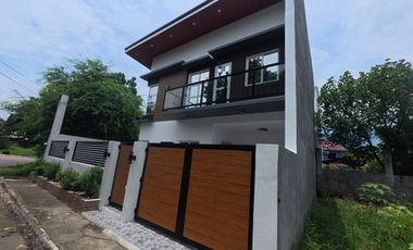 R1306 - Villa Esmeralda, San Lorenzo Royale DCD 3BR House and Lot for Sale