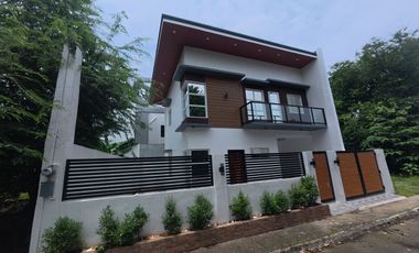 R1306 - Villa Esmeralda, San Lorenzo Royale DCD 3BR House and Lot for Sale