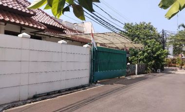 Rumah Hoek di Taman Gandaria Indah, Dekat MRT Haji Nawi dan PIM