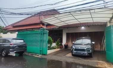 Rumah Hoek di Taman Gandaria Indah, Dekat MRT Haji Nawi dan PIM