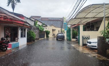 Rumah Hoek di Taman Gandaria Indah, Dekat MRT Haji Nawi dan PIM