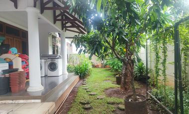 Rumah Hoek di Taman Gandaria Indah, Dekat MRT Haji Nawi dan PIM