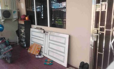 Rumah terawat dan lingkungan tenang 2 lantai kota Pontianak