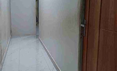 Rumah terawat dan lingkungan tenang 2 lantai kota Pontianak