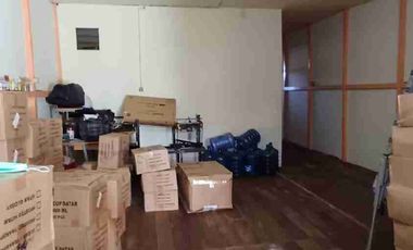 Rumah terawat dan lingkungan tenang 2 lantai kota Pontianak