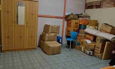 Rumah terawat dan lingkungan tenang 2 lantai kota Pontianak