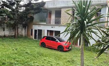 Di jual cepat villa di Jogjogan, Cisarua kab. Bogor. Dekat dgn taman wisata curug cilember, NEGO
