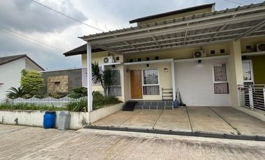 Dijual BU Rumah 2 Lantai, Include Furniture dan Private POOL di Kota Subang