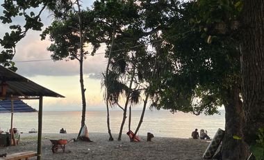 Beachfront land in central Senggigi