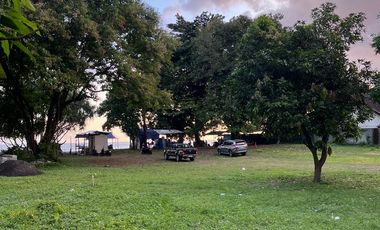 Beachfront land in central Senggigi