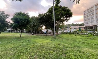 Beachfront land in central Senggigi