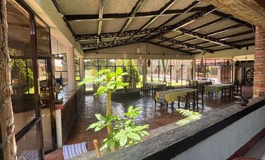 Venta de Restaurante y amplia propiedad con excelente ubicación