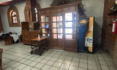 Venta de Restaurante y amplia propiedad con excelente ubicación