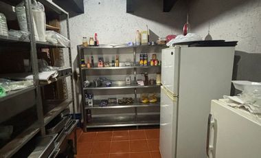 Venta de Restaurante y amplia propiedad con excelente ubicación