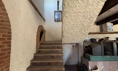 Venta de Restaurante y amplia propiedad con excelente ubicación