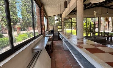 Venta de Restaurante y amplia propiedad con excelente ubicación