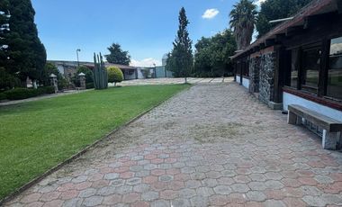 Venta de Restaurante y amplia propiedad con excelente ubicación