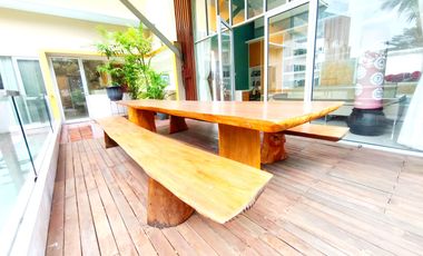 Rumah 2,5 lantai 4+2 kamar furnish hadap selatan di Sutera Renata