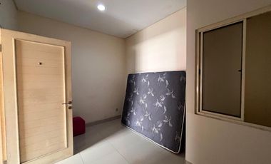 The Only One Available! Rumah 4x15 Full Furnished San Lorenzo Golf Lake Jakarta Barat