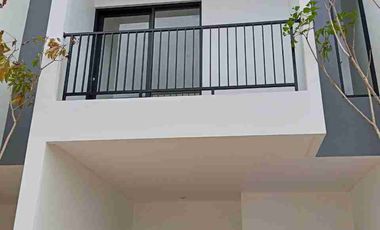 Rumah Cantik 2 lantai Ready Dekat LRT Ciracas Jakarta Timur