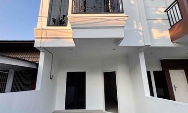 Rumah Murah Minimalis di Cempaka Putih Tengah pinggir jalan