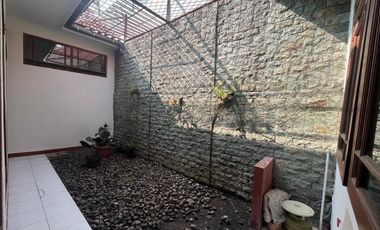 Rumah Siap Huni Di Area Sekelimus Buah Batu dkt Soekarno Hatta