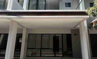 sewa rumah pik2 6x10 3 lantai brand new