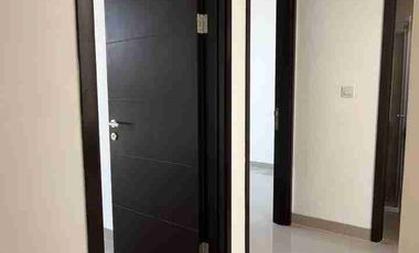 sewa rumah pik2 6x10 3 lantai brand new