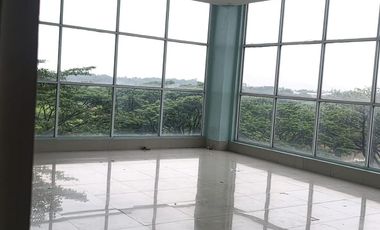 Di sewakan gedung 4  lantai ada basement di harapan indah cocok untuk kantor,sekolah,klinik,gudang