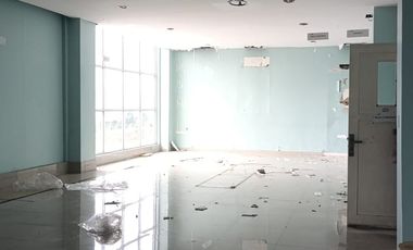 Di sewakan gedung 4  lantai ada basement di harapan indah cocok untuk kantor,sekolah,klinik,gudang