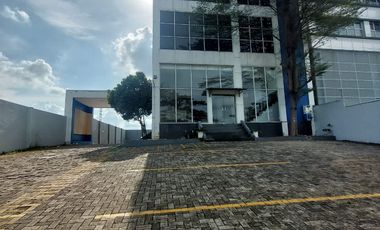 Di sewakan gedung 4  lantai ada basement di harapan indah cocok untuk kantor,sekolah,klinik,gudang