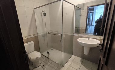 Sewa Rumah Luas 2 Lantai Di Komplek Batununggal dkt Buah Batu