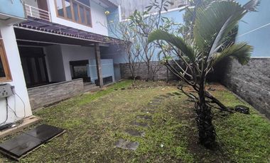 Sewa Rumah Luas 2 Lantai Di Komplek Batununggal dkt Buah Batu