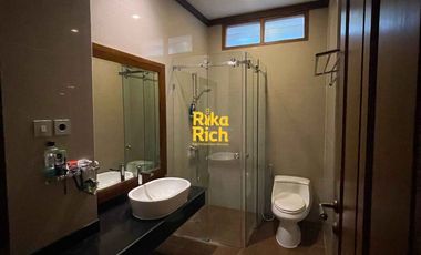 RUMAH MEGAH JAWA MODERN FULL FURNISHED BERKUALITAS ISTIMEWA LOKASI STRATEGIS DALAM KOTA JOGJA AKSES MUDAH SIAP HUNI