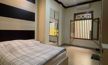 RUMAH MEGAH JAWA MODERN FULL FURNISHED BERKUALITAS ISTIMEWA LOKASI STRATEGIS DALAM KOTA JOGJA AKSES MUDAH SIAP HUNI