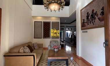 RUMAH MEGAH JAWA MODERN FULL FURNISHED BERKUALITAS ISTIMEWA LOKASI STRATEGIS DALAM KOTA JOGJA AKSES MUDAH SIAP HUNI