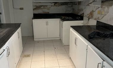 Well-Maintained 3BR Townhouse with Garage FOR LEASE in Valle Verde 6