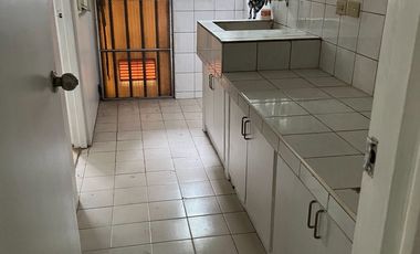 Well-Maintained 3BR Townhouse with Garage FOR LEASE in Valle Verde 6